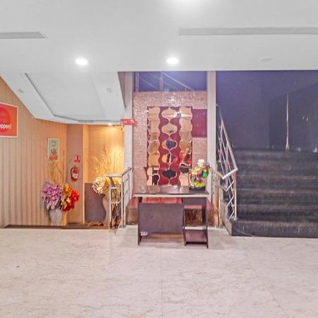 Collection O Seven Heaven Hotel New Delhi Buitenkant foto