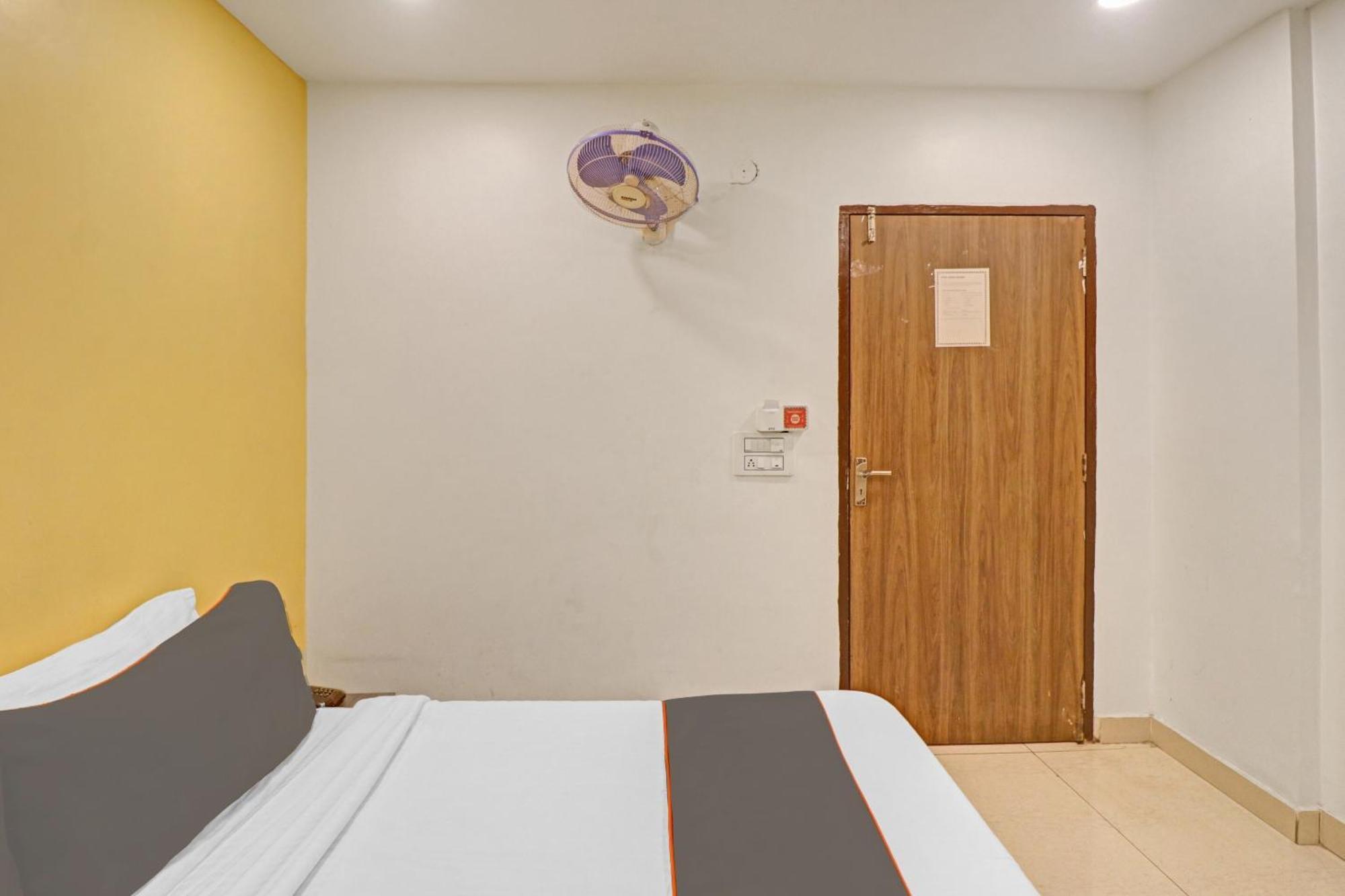 Collection O Seven Heaven Hotel New Delhi Buitenkant foto